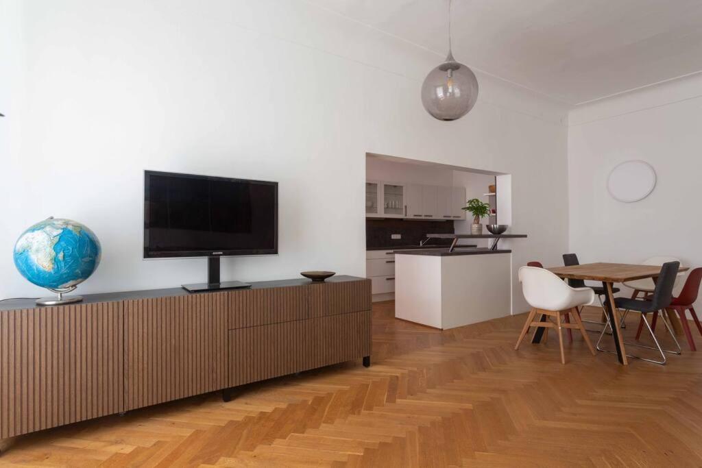 Traumhafte Wohnung Fuer 6 Pers. Melk Bagian luar foto